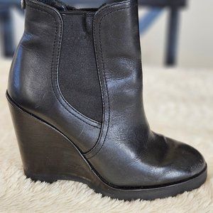 Michael Michael Kors Wedge Ankle Booties Black Size 6.5  Elastic Pull On EUC